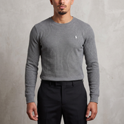 Vintage Ralph Lauren Waffle-Sweatshirt in Grau, Größe XL – Herren, am Model getragen