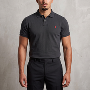 Vintage Ralph Lauren Poloshirt in Schwarz, Größe XL – Herren, am Model getragen